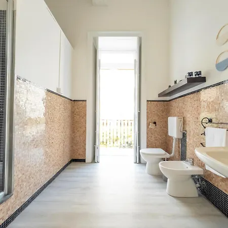 Fronte Mare In Palazzo D'epoca Apartmán Syracuse