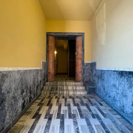 Fronte Mare In Palazzo D'epoca